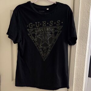 Black guess tee